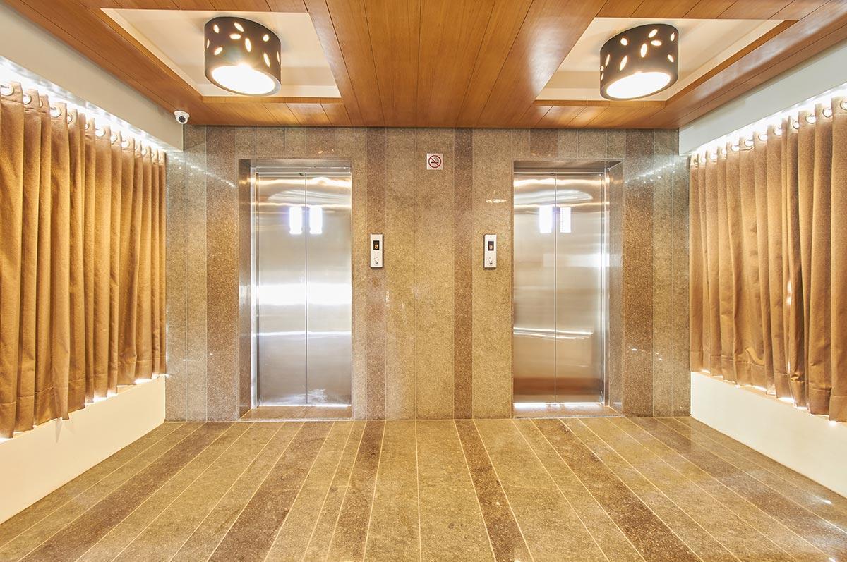 7 Wonders Hotel Gandhinagar Dış mekan fotoğraf