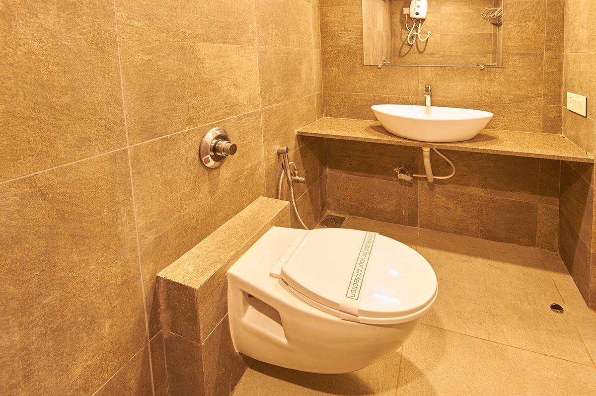 7 Wonders Hotel Gandhinagar Dış mekan fotoğraf